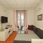 Adriatica Apartman *
